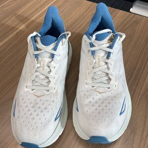 HOKA One-One Clifton 9 Athletic Sneakers Mens Size 11 2E